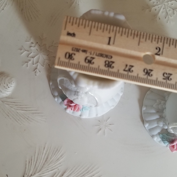 Set of 2 Beautiful Precious Moments Ceramic Candle Sticks Holder Boy Girl Enesco - Picture 9 of 9